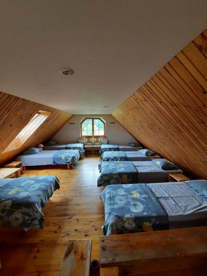 Jaun-Ievinas Hotel Rauna Eksteriør billede