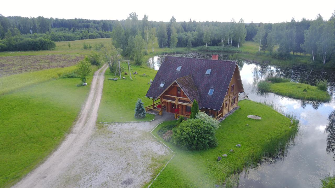 Jaun-Ievinas Hotel Rauna Eksteriør billede