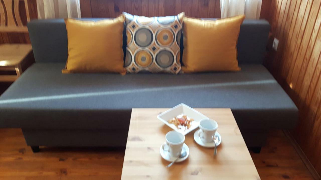 Jaun-Ievinas Hotel Rauna Eksteriør billede
